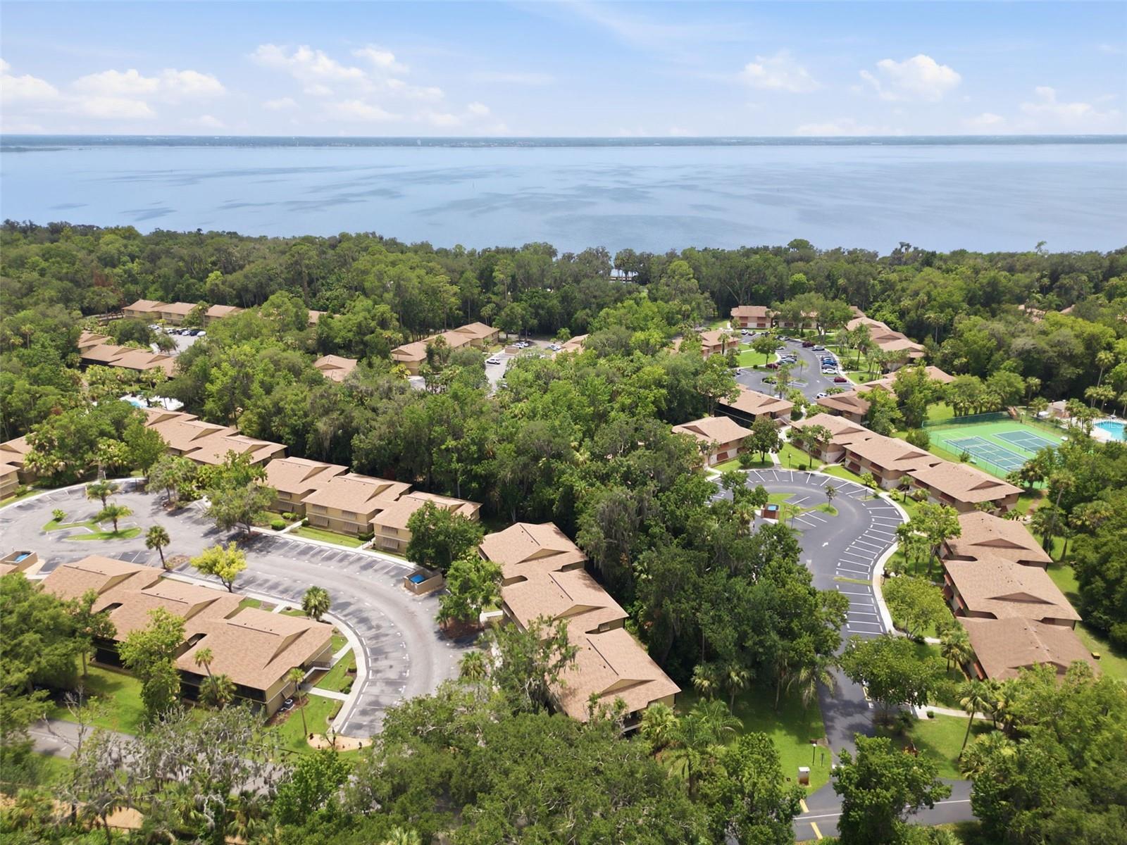 LAKESIDE CONDO APTS - Residential