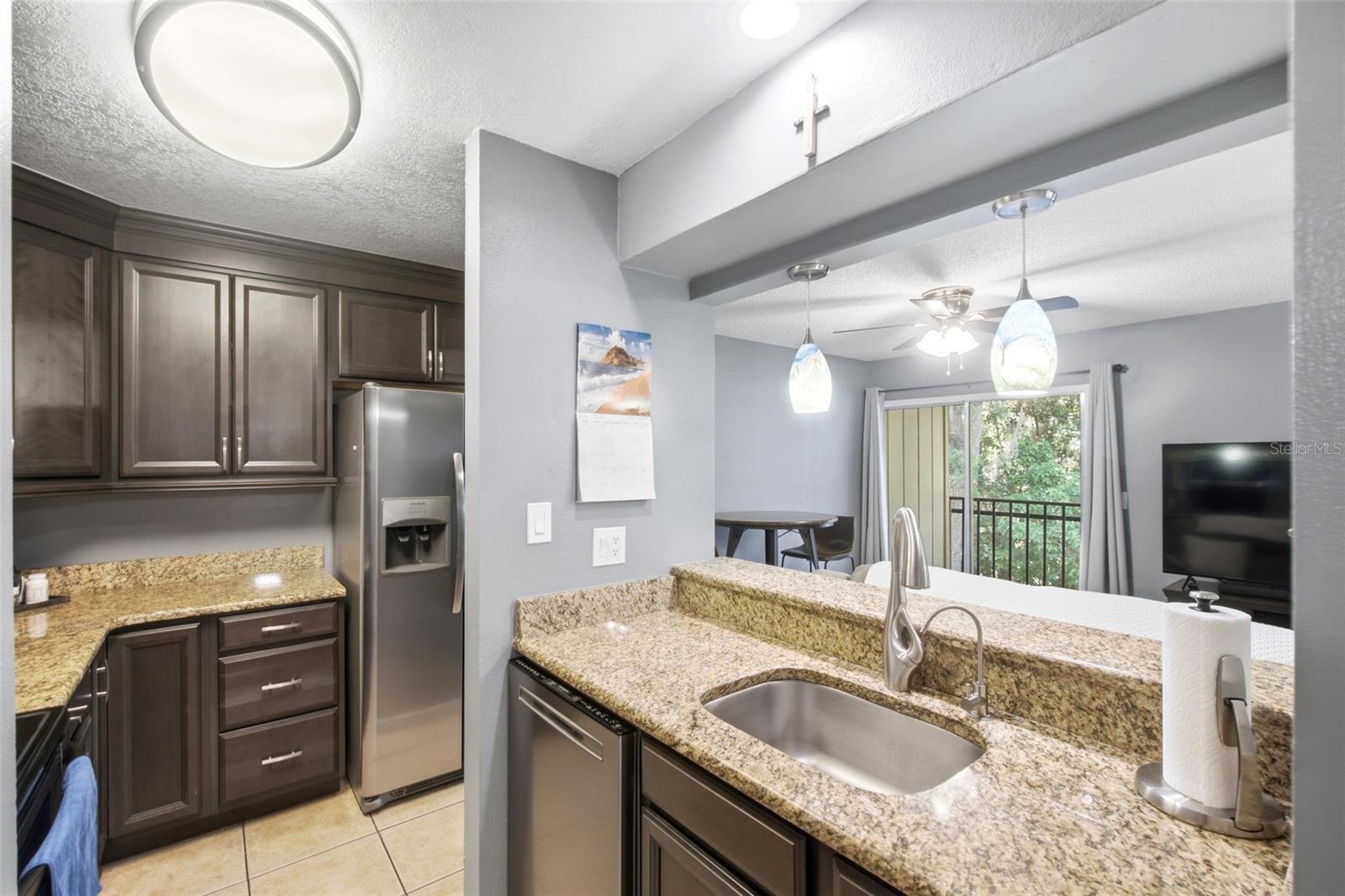 LAKESIDE CONDO APTS - Residential