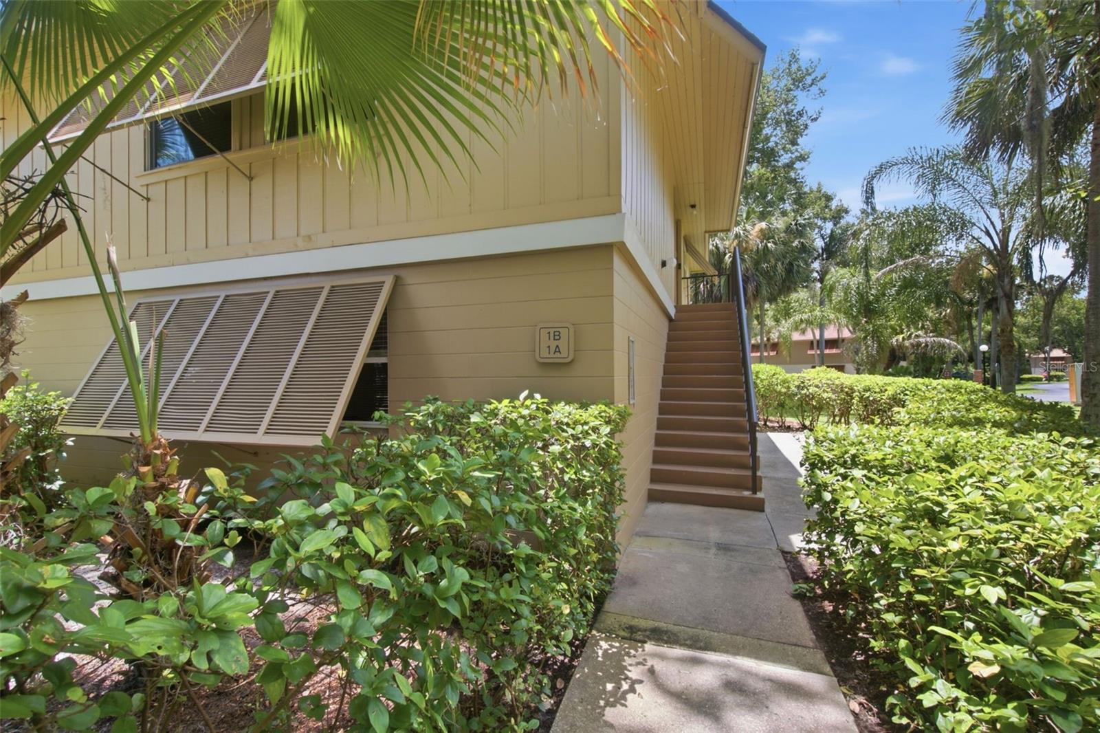 LAKESIDE CONDO APTS - Residential