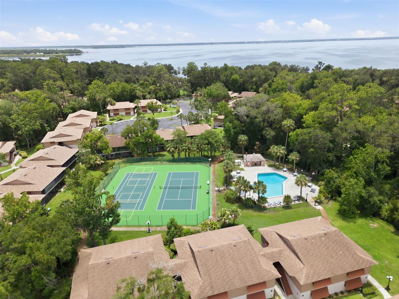 LAKESIDE CONDO APTS - Residential