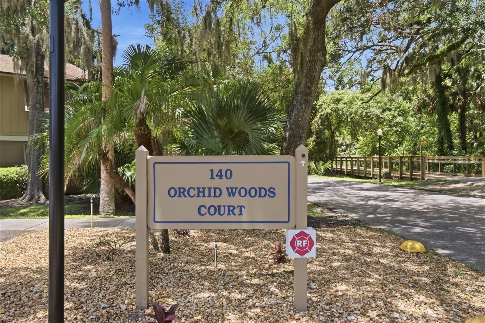 LAKESIDE CONDO APTS - Residential