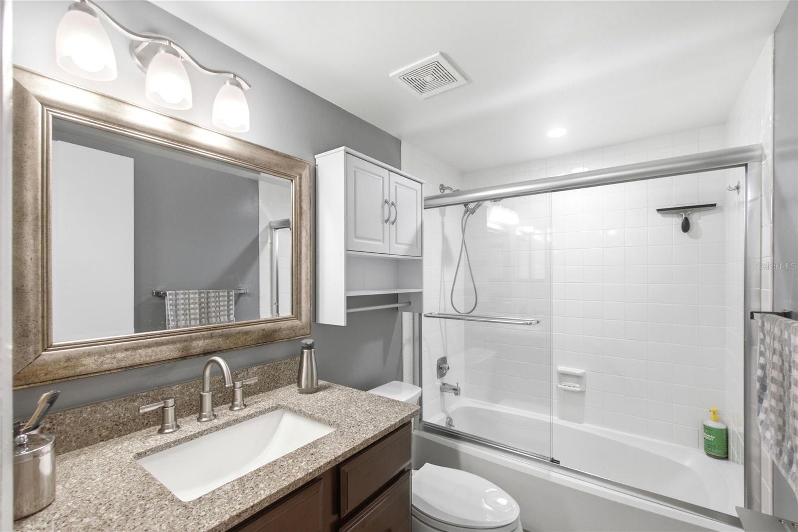 LAKESIDE CONDO APTS - Residential