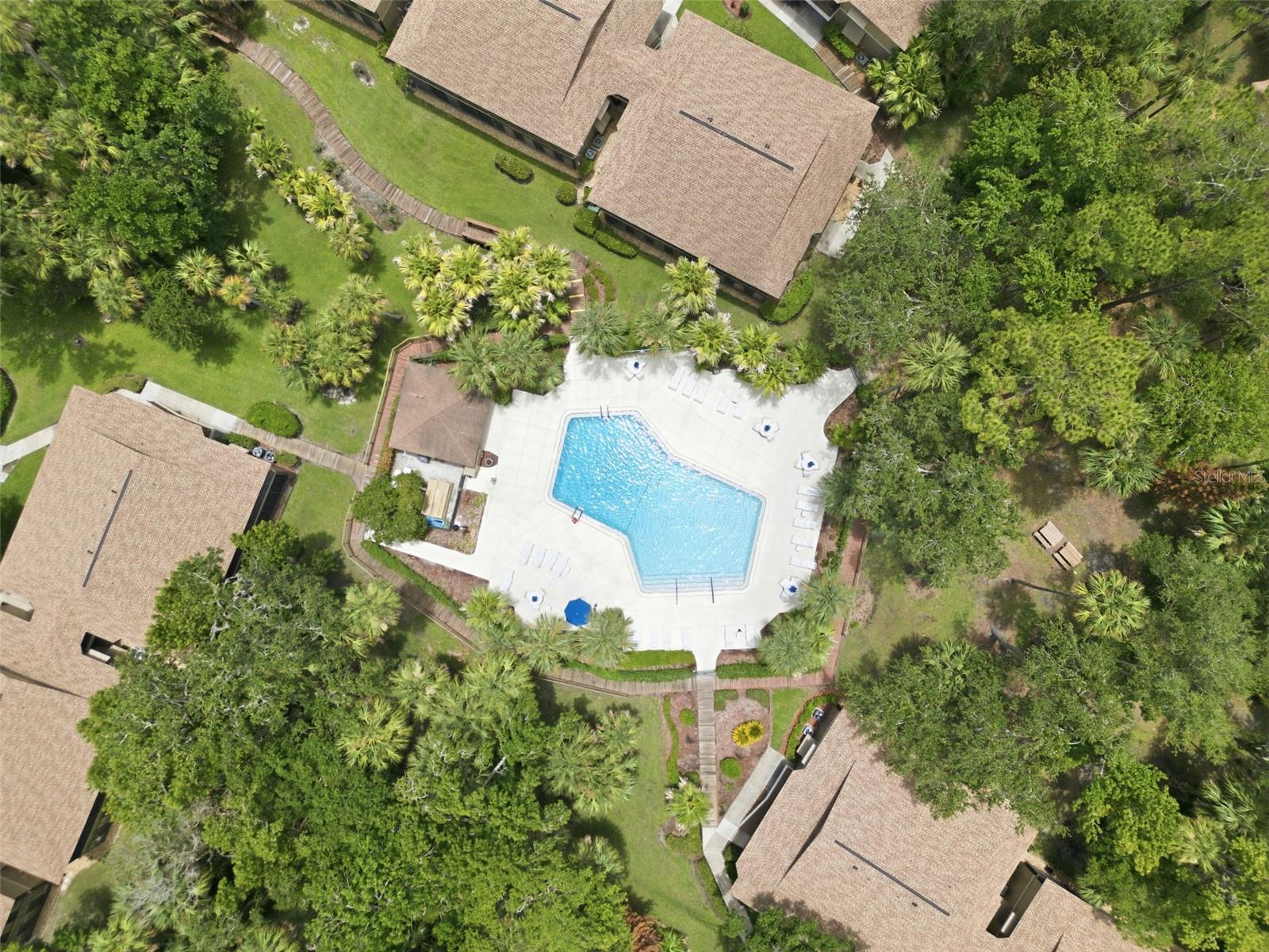 LAKESIDE CONDO APTS - Residential