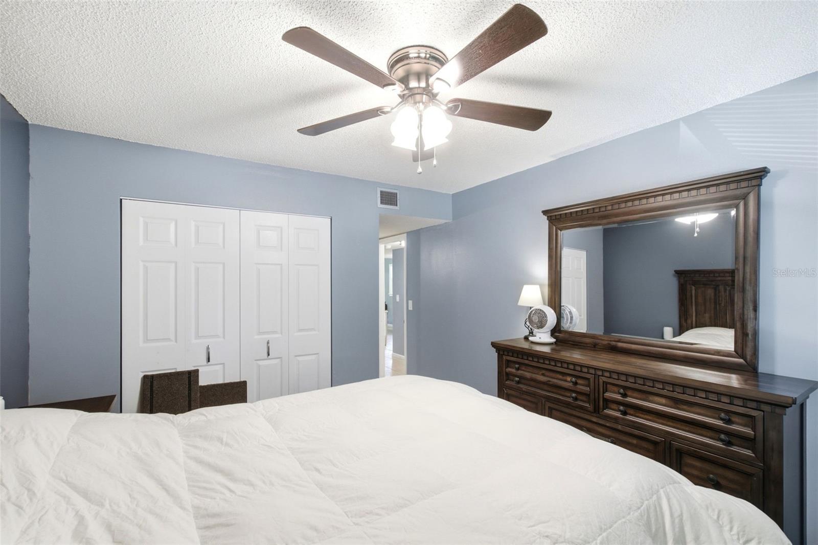 LAKESIDE CONDO APTS - Residential