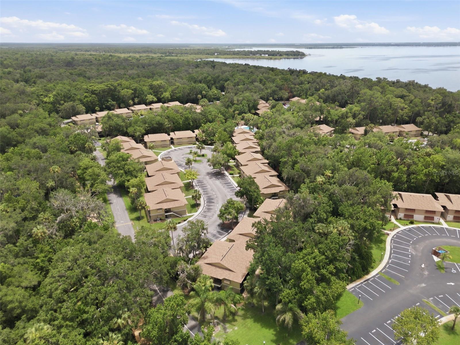 LAKESIDE CONDO APTS - Residential