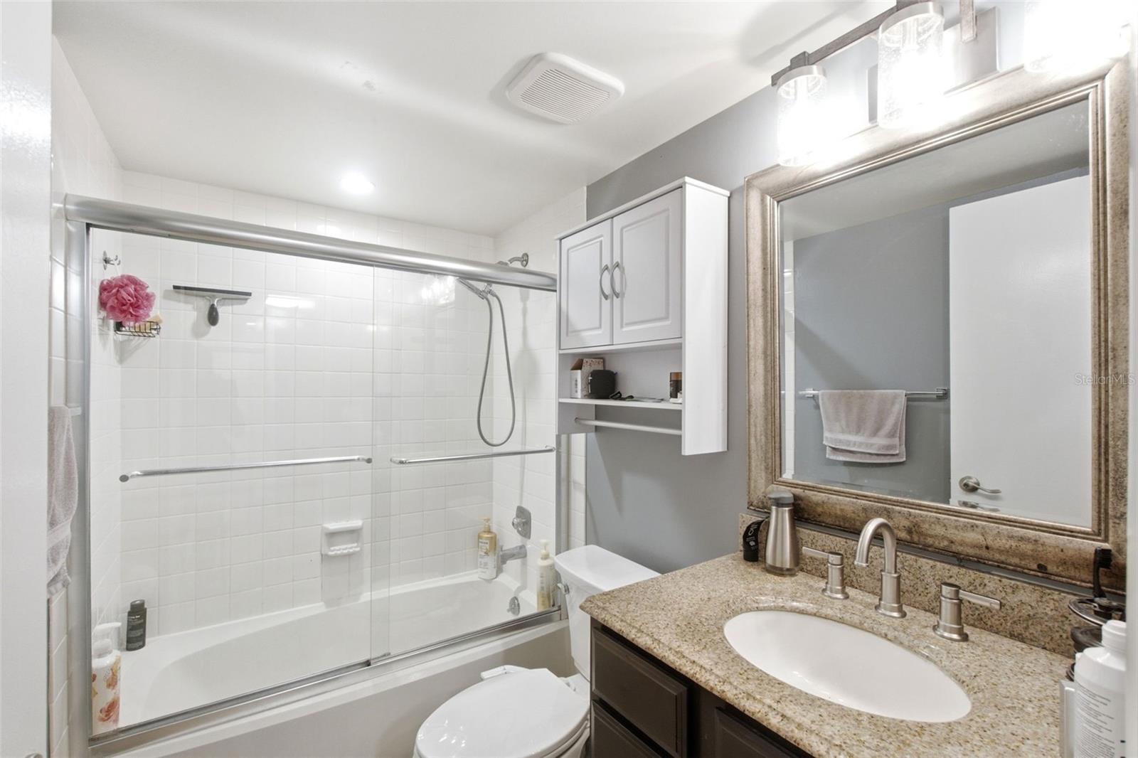 LAKESIDE CONDO APTS - Residential