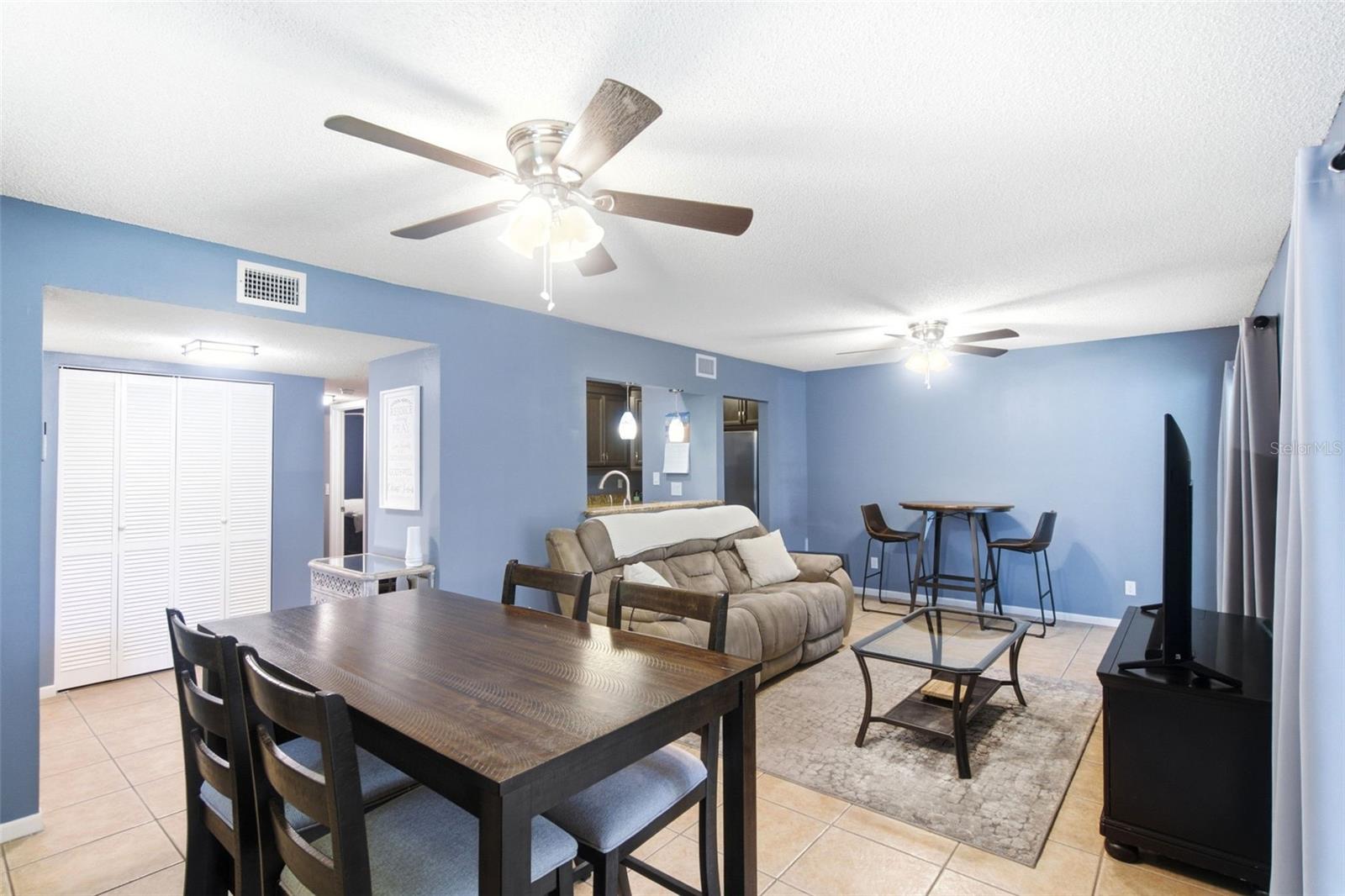 LAKESIDE CONDO APTS - Residential