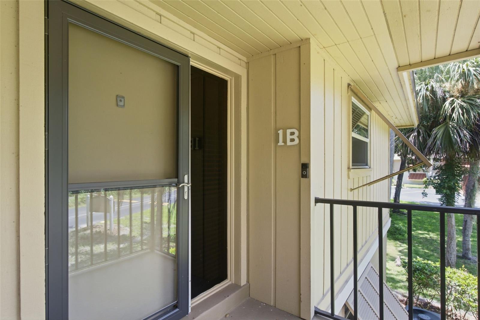 LAKESIDE CONDO APTS - Residential