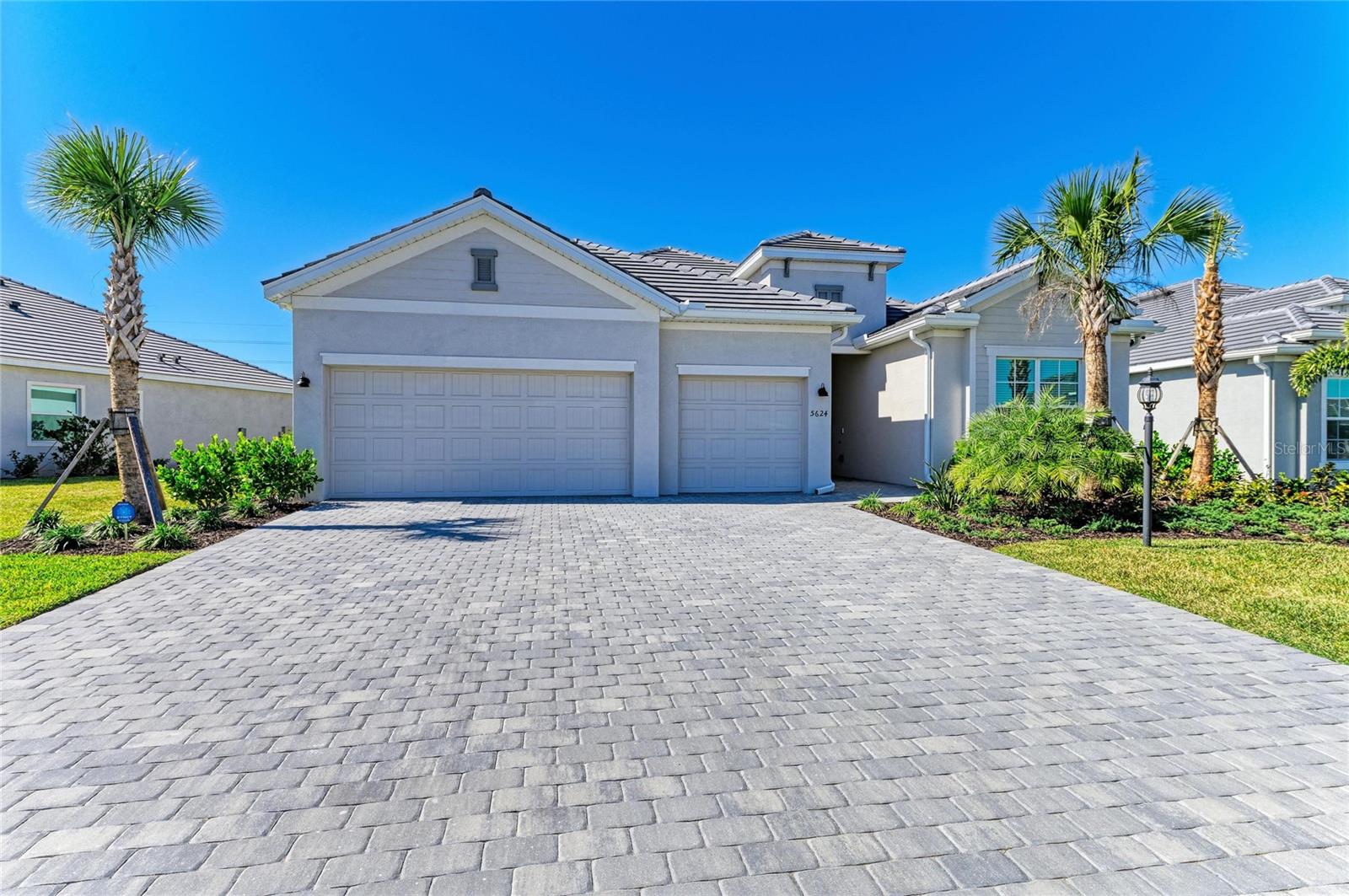 CALUSA COUNTRY CLUB - Residential