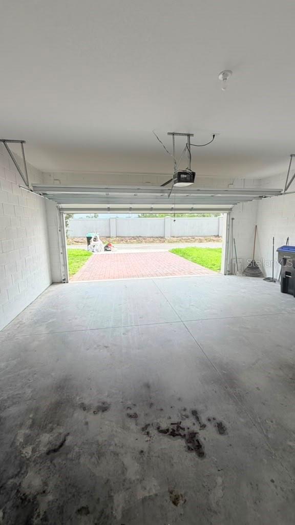 HIGHLAND RIDGE - Residential Lease