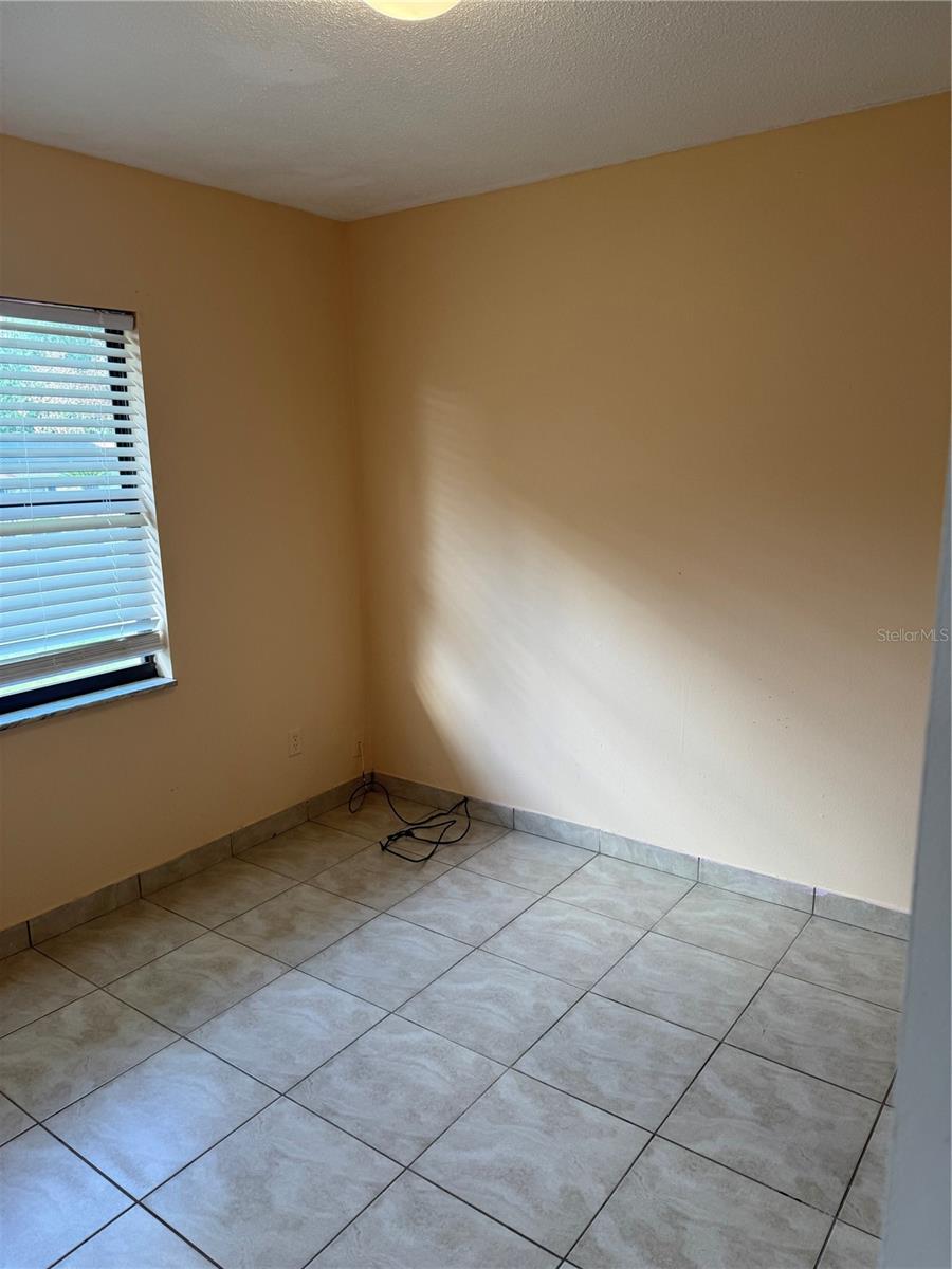 RIDGE MANOR FIRST ADD - Residential Lease