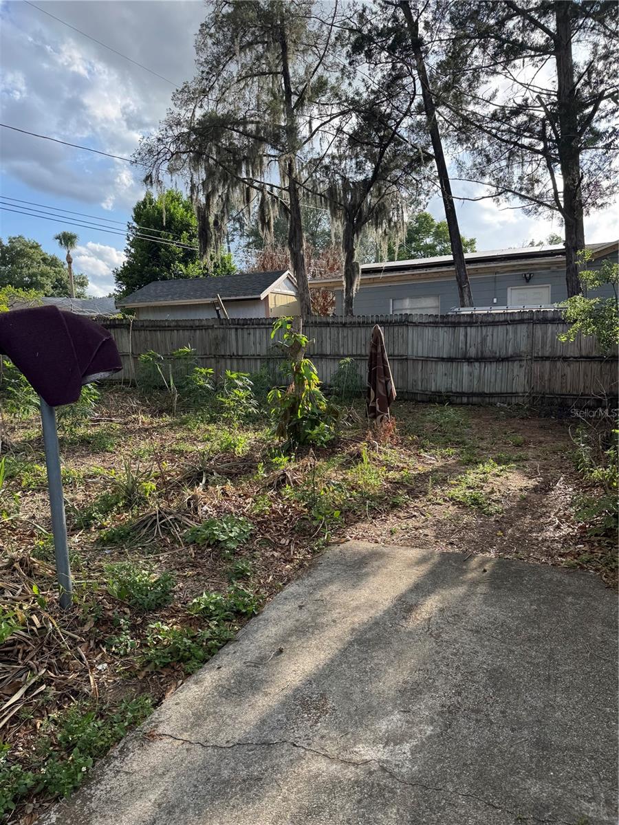 RIDGE MANOR FIRST ADD - Residential Lease