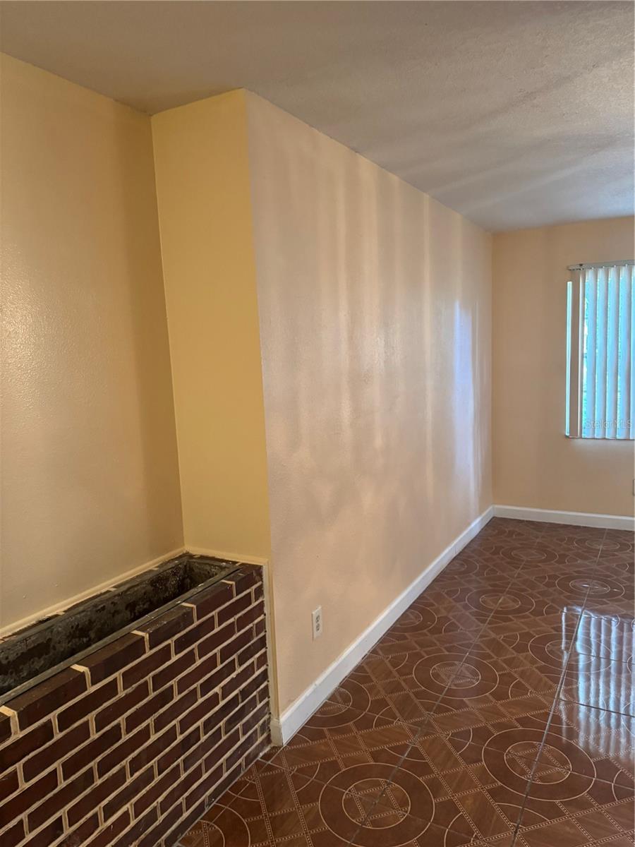 RIDGE MANOR FIRST ADD - Residential Lease