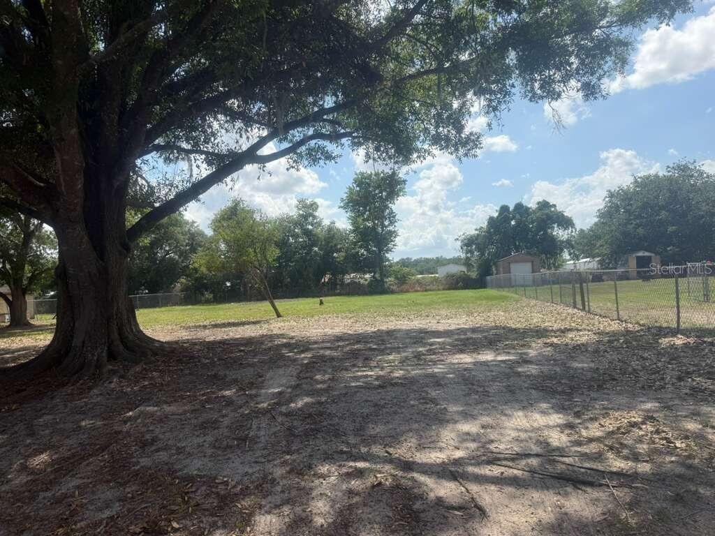BELMONT WOODS - Residential