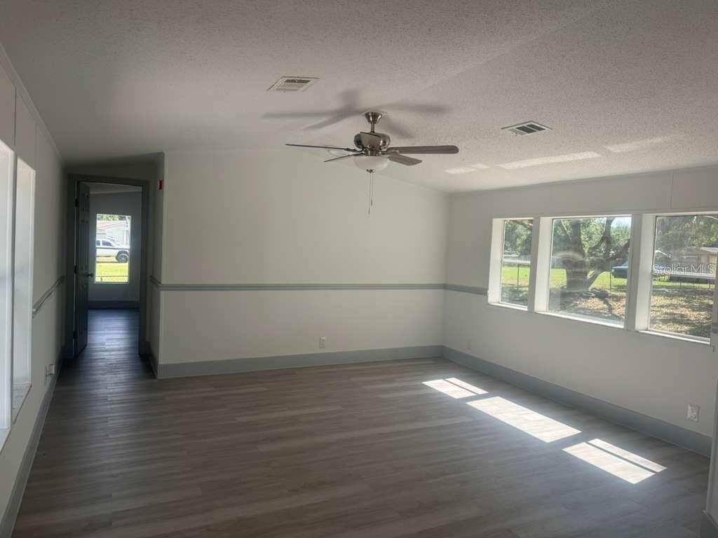 BELMONT WOODS - Residential