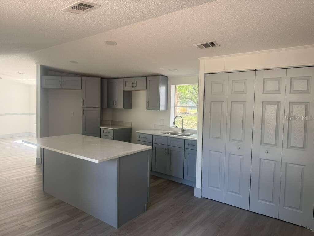 BELMONT WOODS - Residential