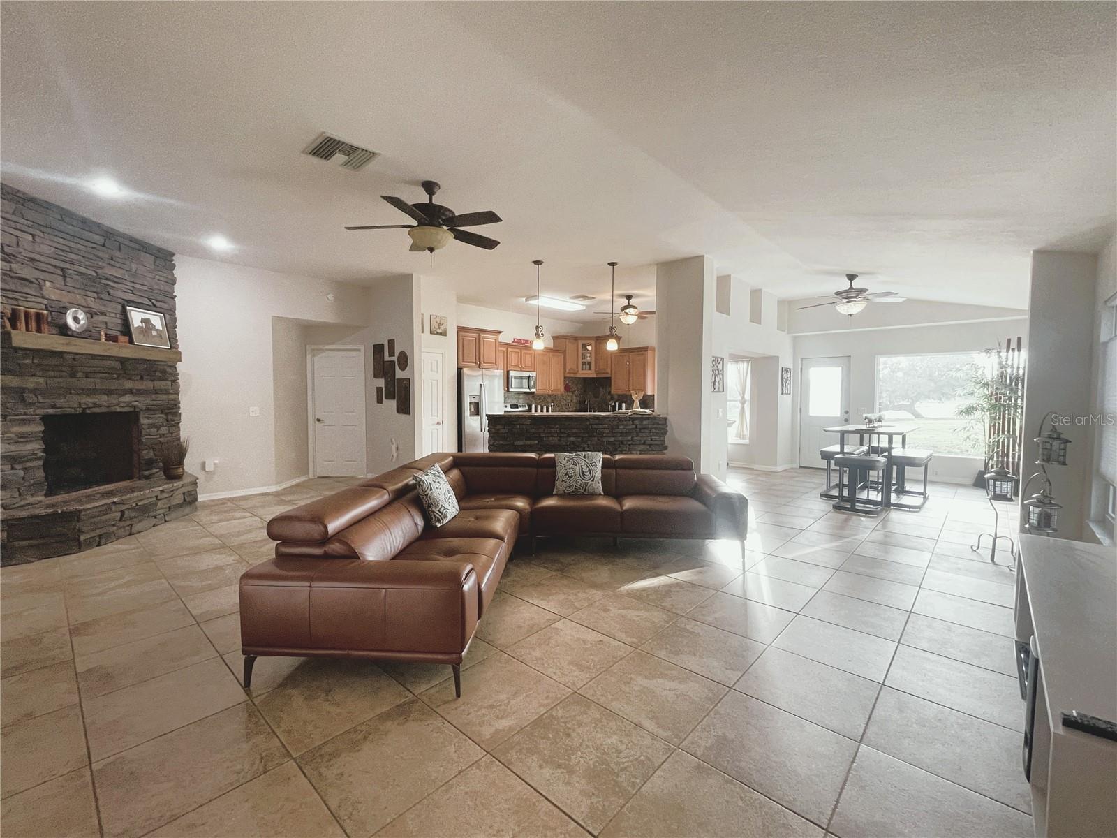 LAUREL RIDGE 01 - Residential
