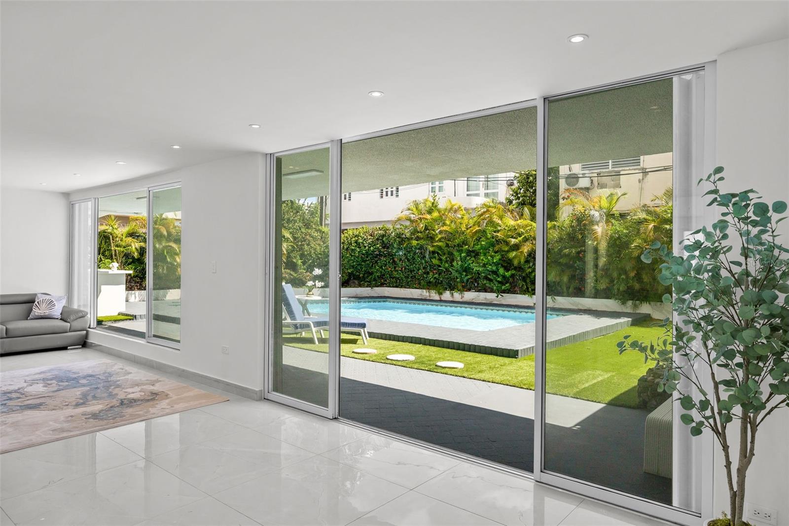 URB VILLAMAR - Residential
