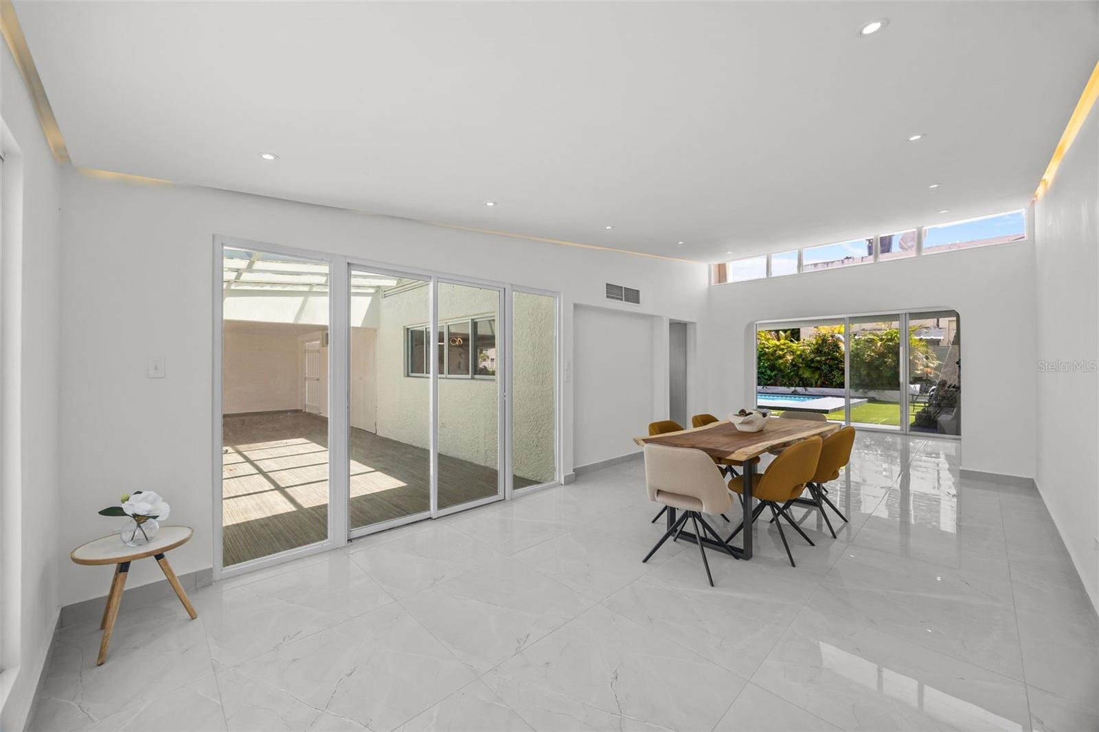 URB VILLAMAR - Residential