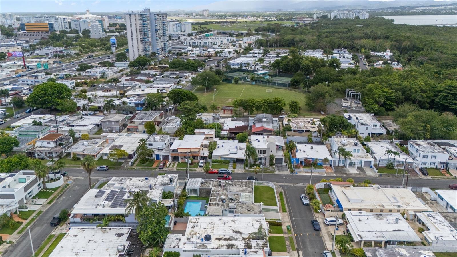 URB VILLAMAR - Residential