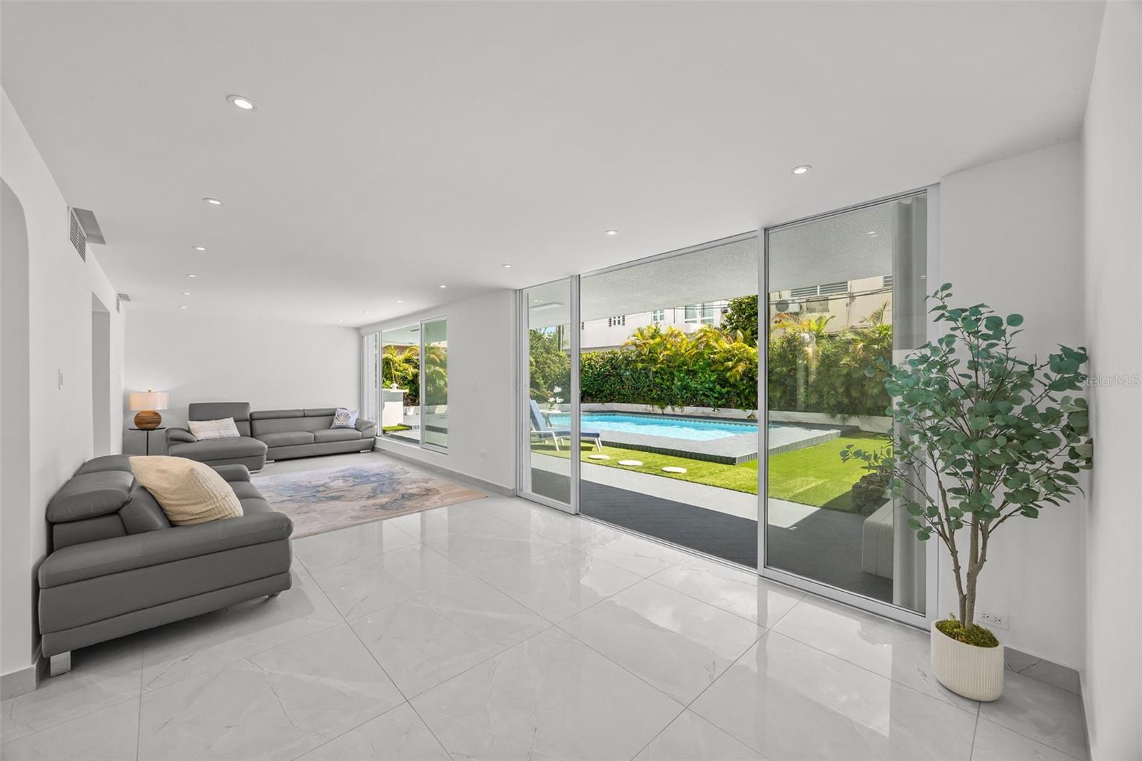 URB VILLAMAR - Residential