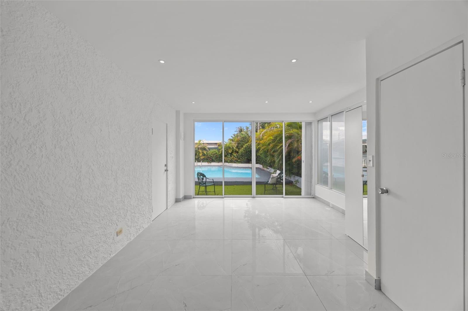 URB VILLAMAR - Residential
