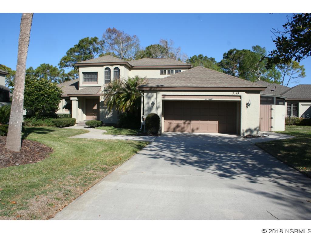 Golf Course home with 3 Bedrooms, 2.5 Baths located in the Spruce Creek Fly-In Community...Newer Kitchen and Bath Vanities...Exterior lawn Care and Painting done by the Wedgewood Home Owner's Assoc...Community Pool...Newer A/C...Hurricane Shutters...Large Lanai...Spruce Creek Fly-In has a 4,000' lighted Runway with a day GPS approach...Optional Country Club Membership available...Several Parks and Children's Rec. Area...The Annual fee to the Spruce Creek Fly-In is $1,450...The quarterly Fee to Wedgewood is $725. ;Water: City