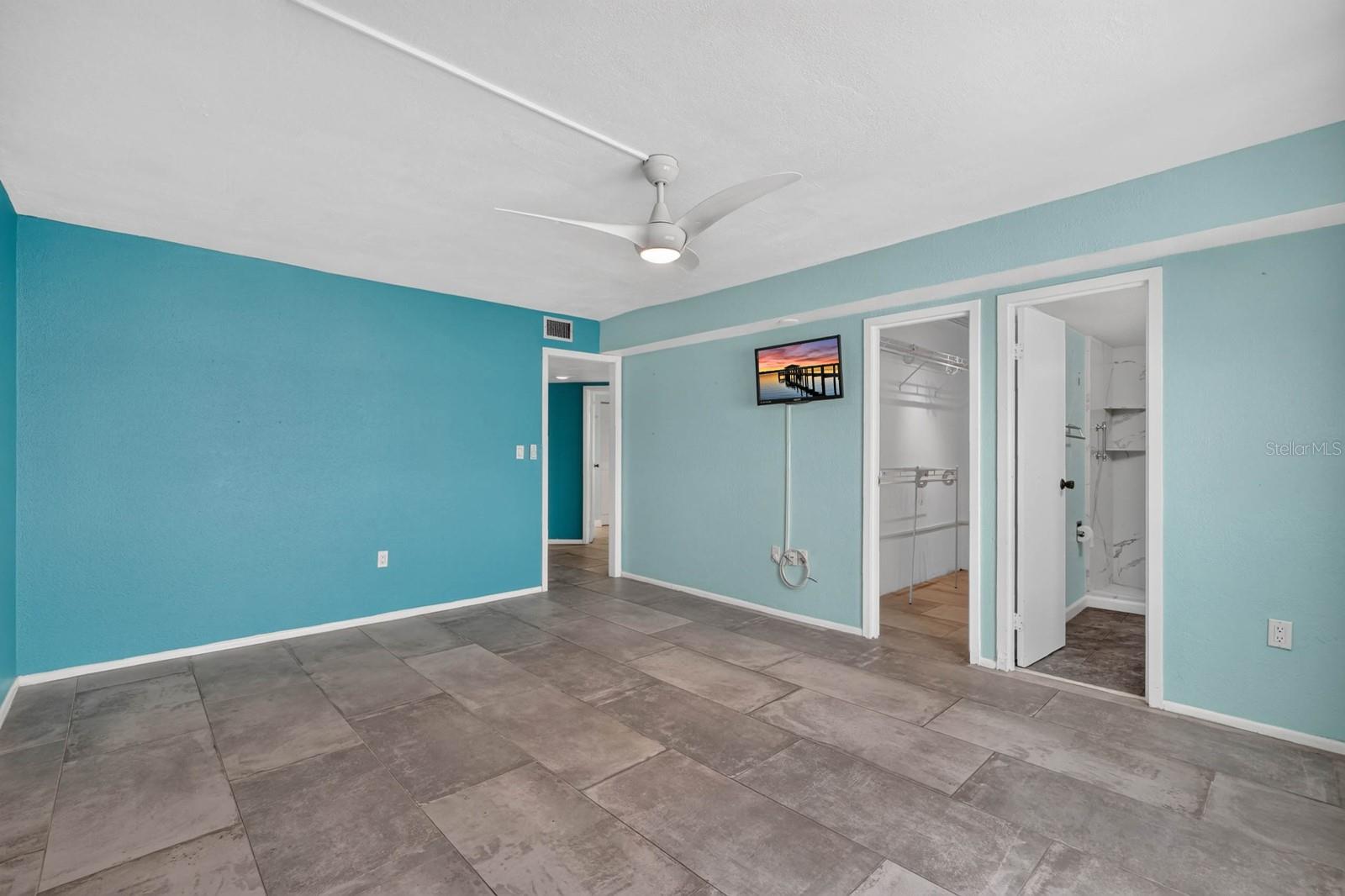 BAYSHORE BATH & TENNIS CLUB CONDO - Residential
