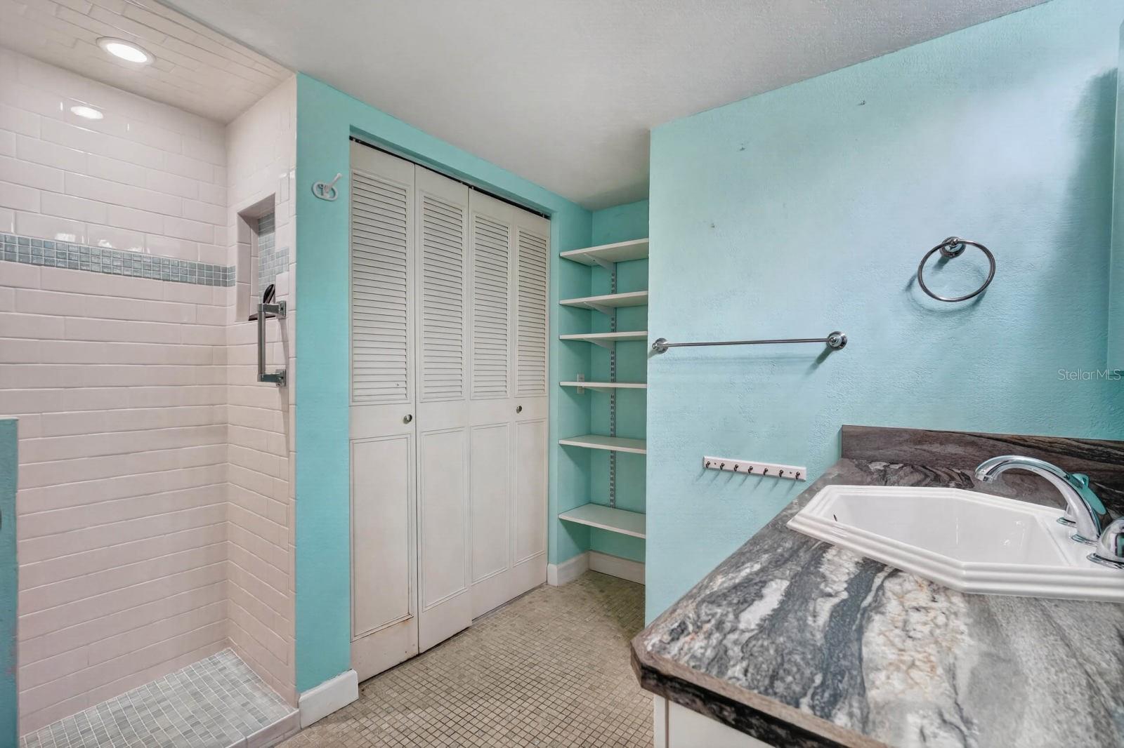 BAYSHORE BATH & TENNIS CLUB CONDO - Residential