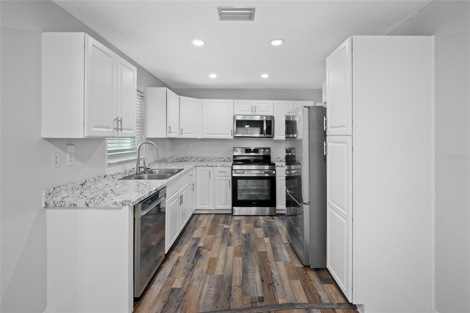 SUNSHINE ESTATES - Residential