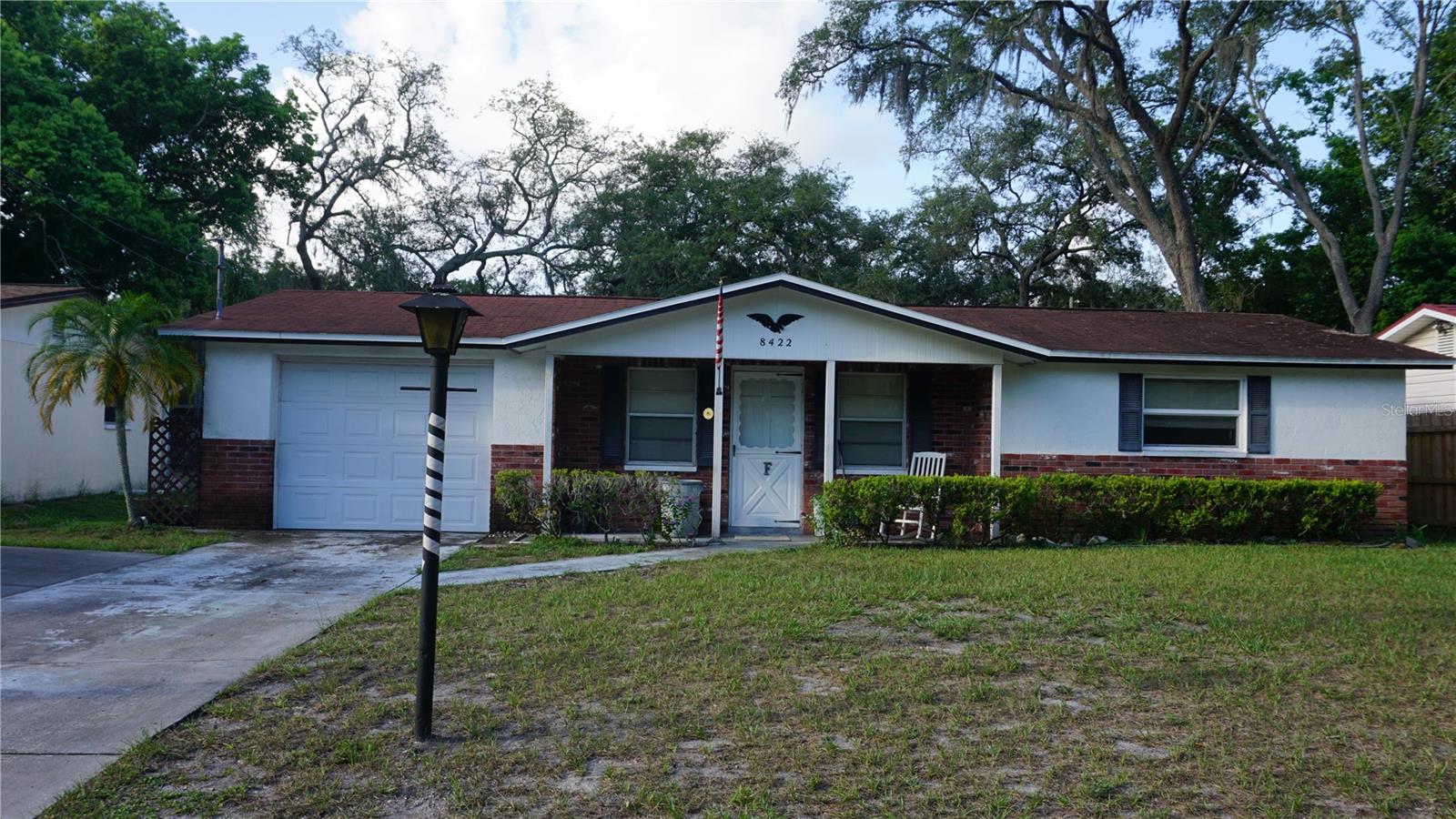 NEW PORT RICHEY - 2 BEDROOM, 1 1/2 BATH, LIVING & FAMILY ROOM, EAT-IN KITCHEN, INCLUDES ALL APPLIANCES, 1 CAR GARAGE, FENCED YARD, SHED, QUITE STREET LOCATION, CLOSE TO MEDICAL, SHOPPING & ALL CONVENIENCES, MAKE THIS YOUR OWN HOME WITH SOME UPDATING !
