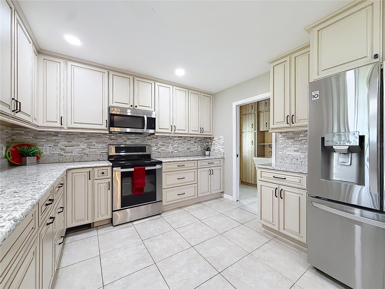 INVERNESS GOLF & COUNTRY CLUB ESTATES - Residential