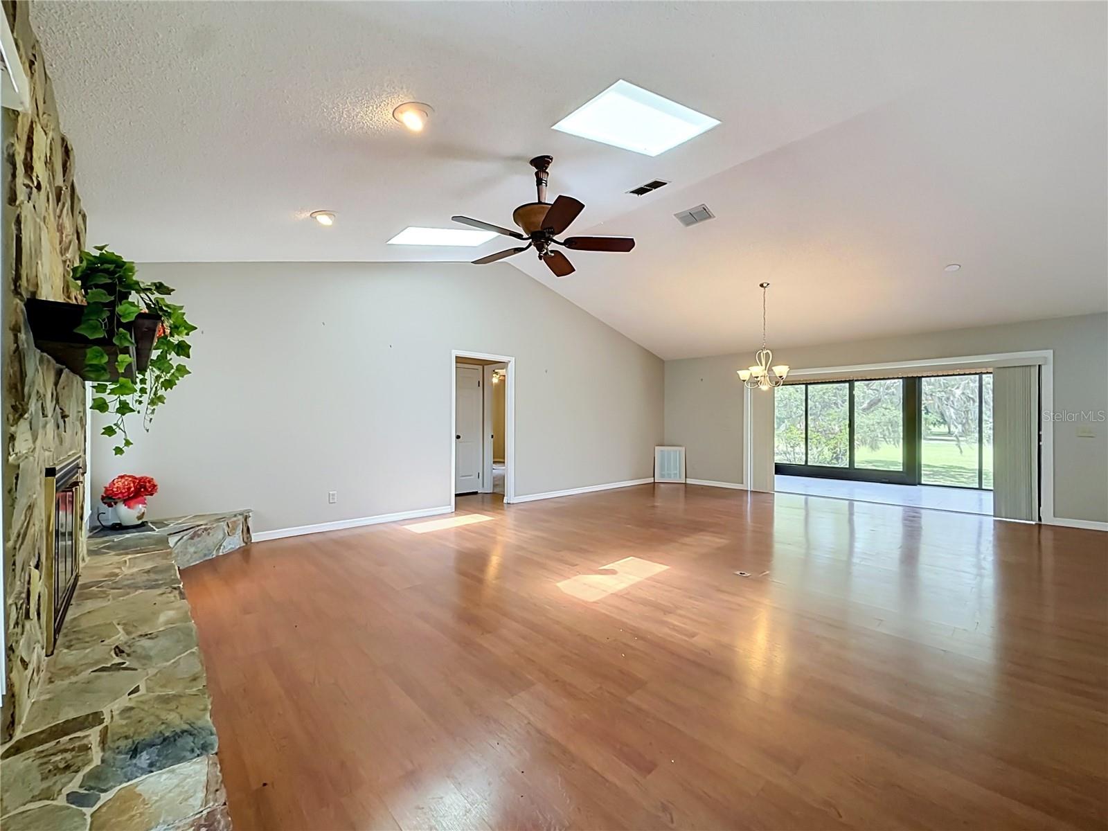 INVERNESS GOLF & COUNTRY CLUB ESTATES - Residential