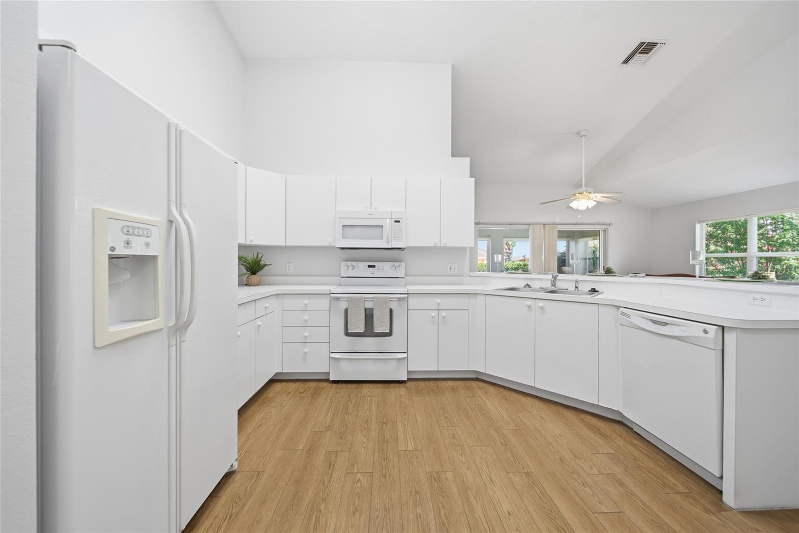 BAY ESTATES NORTH - Residential