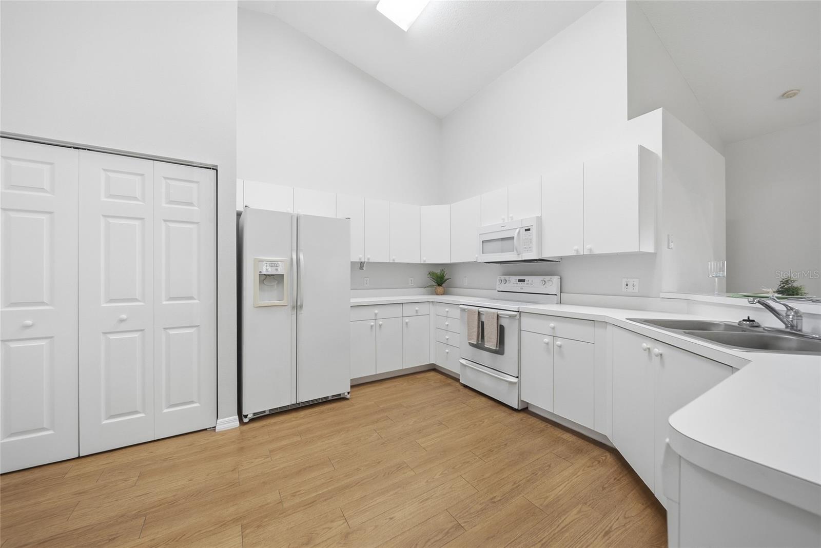 BAY ESTATES NORTH - Residential