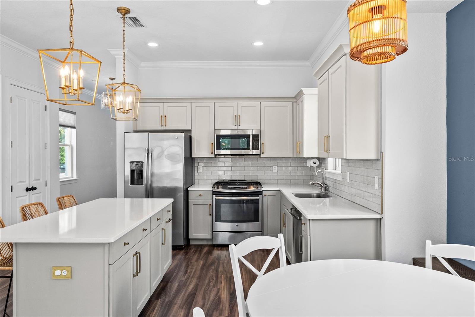 TIVERTON - Residential