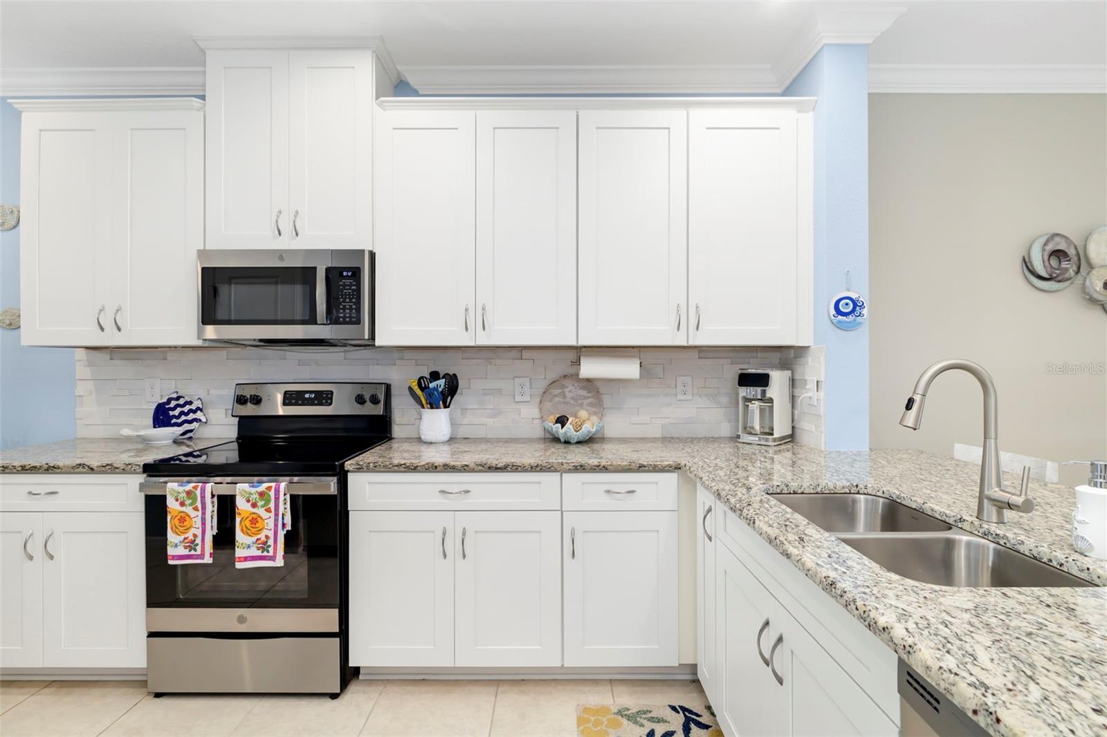BACCIANO IV AT ESPLANADE LWR PH 30 - Residential