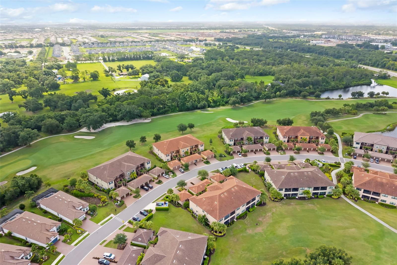 BACCIANO IV AT ESPLANADE LWR PH 30 - Residential