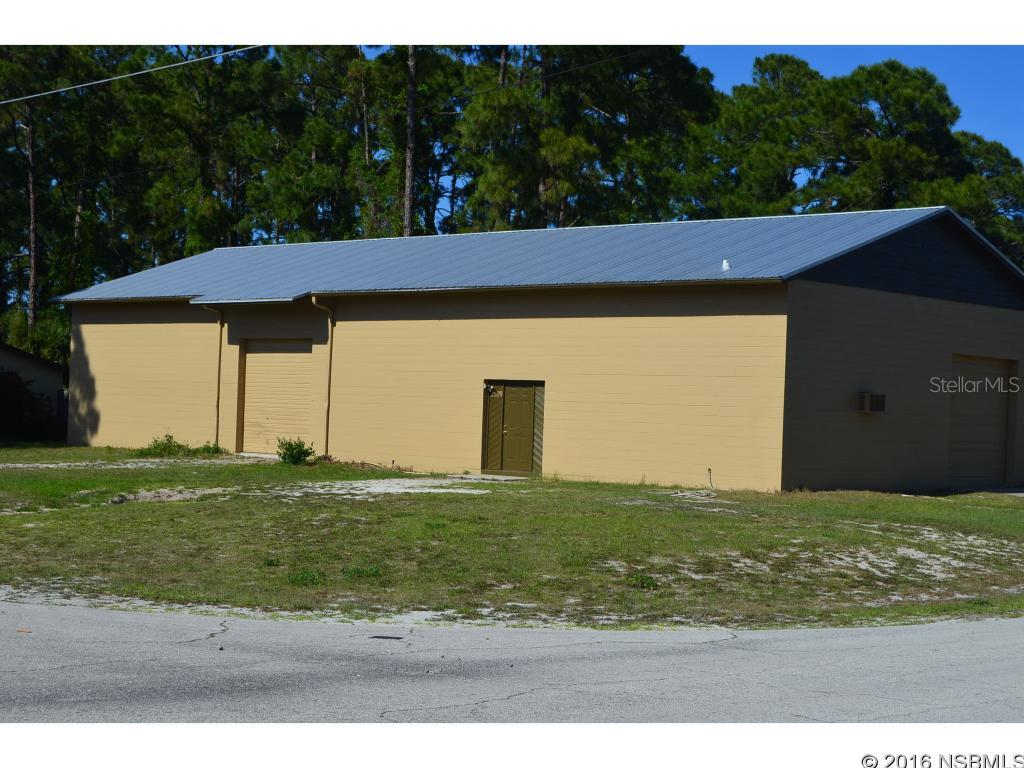 FREE Standing 3,000 square foot CORNER LOT Commercial Building.  Information herein deemed reliable but not guaranteed. All measurements are approximate. ;Water: City