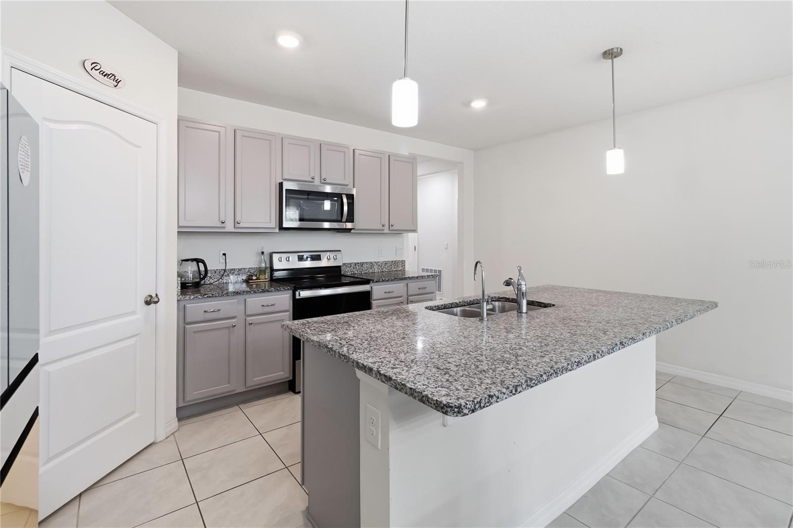 EASTGROVE - Residential