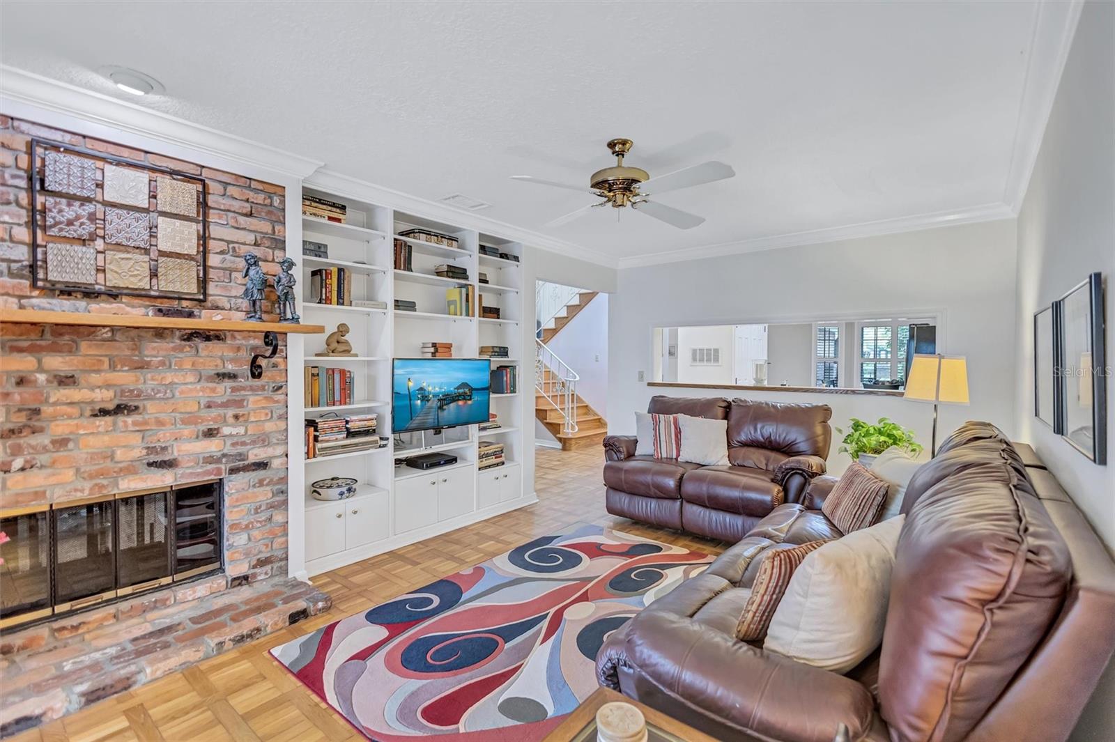 LAUREL OAKS AT COUNTRY WOODS CONDO - Residential