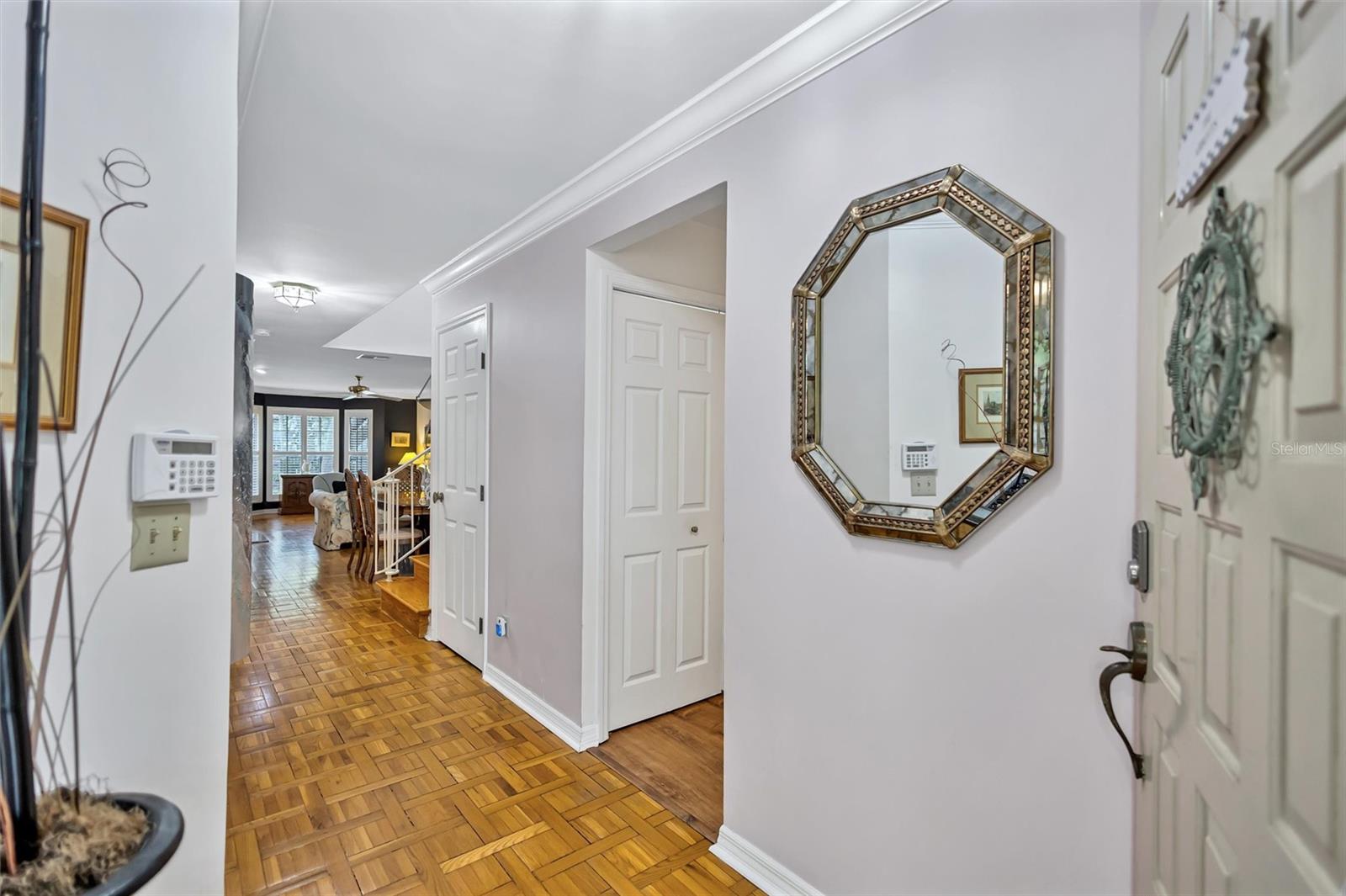 LAUREL OAKS AT COUNTRY WOODS CONDO - Residential