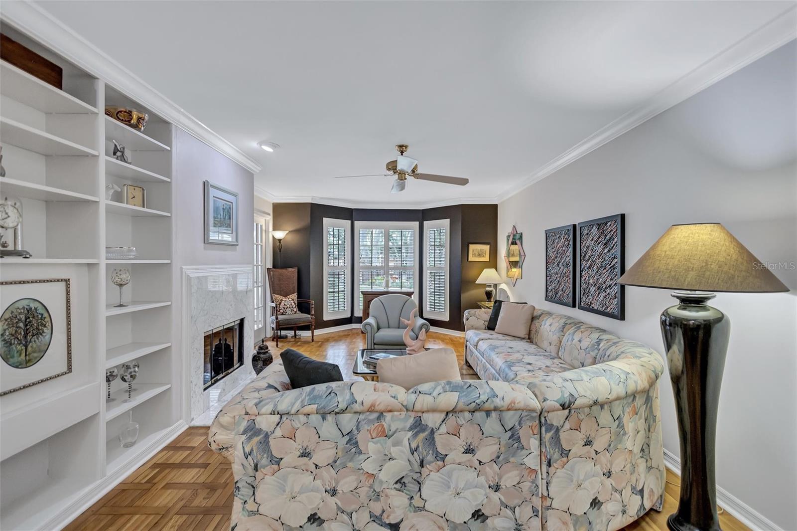 LAUREL OAKS AT COUNTRY WOODS CONDO - Residential