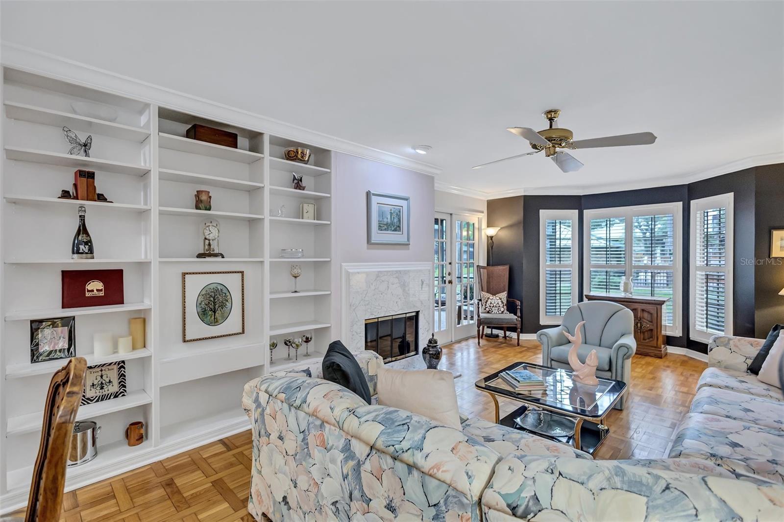 LAUREL OAKS AT COUNTRY WOODS CONDO - Residential