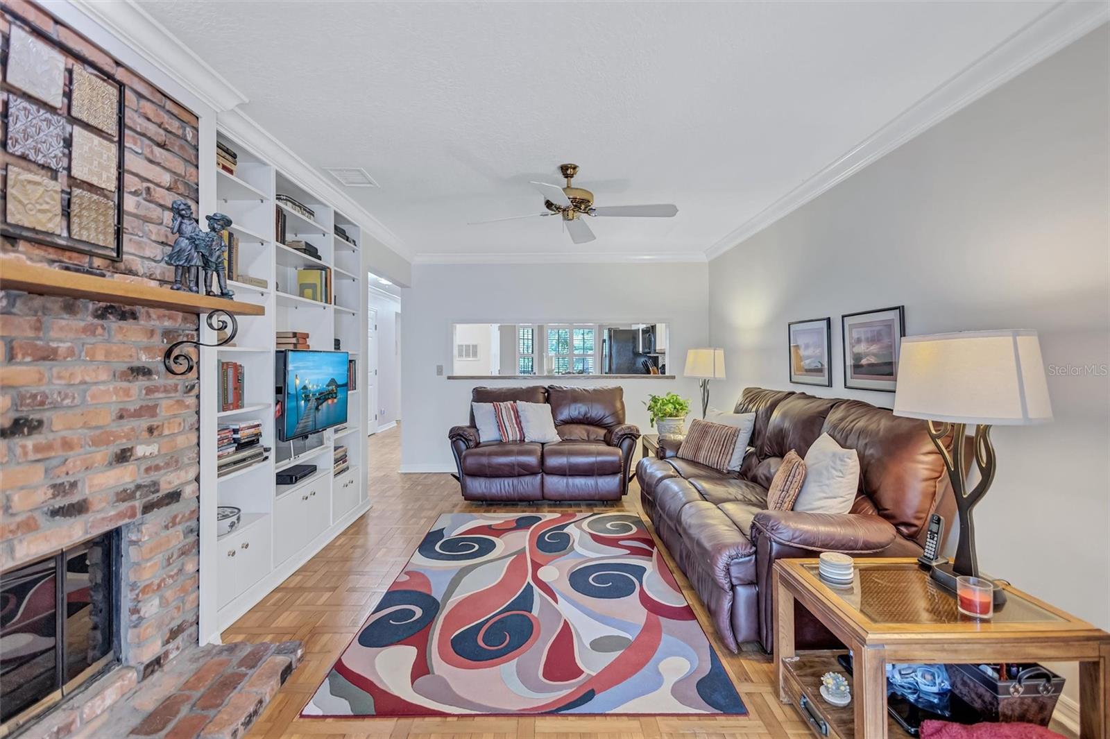 LAUREL OAKS AT COUNTRY WOODS CONDO - Residential