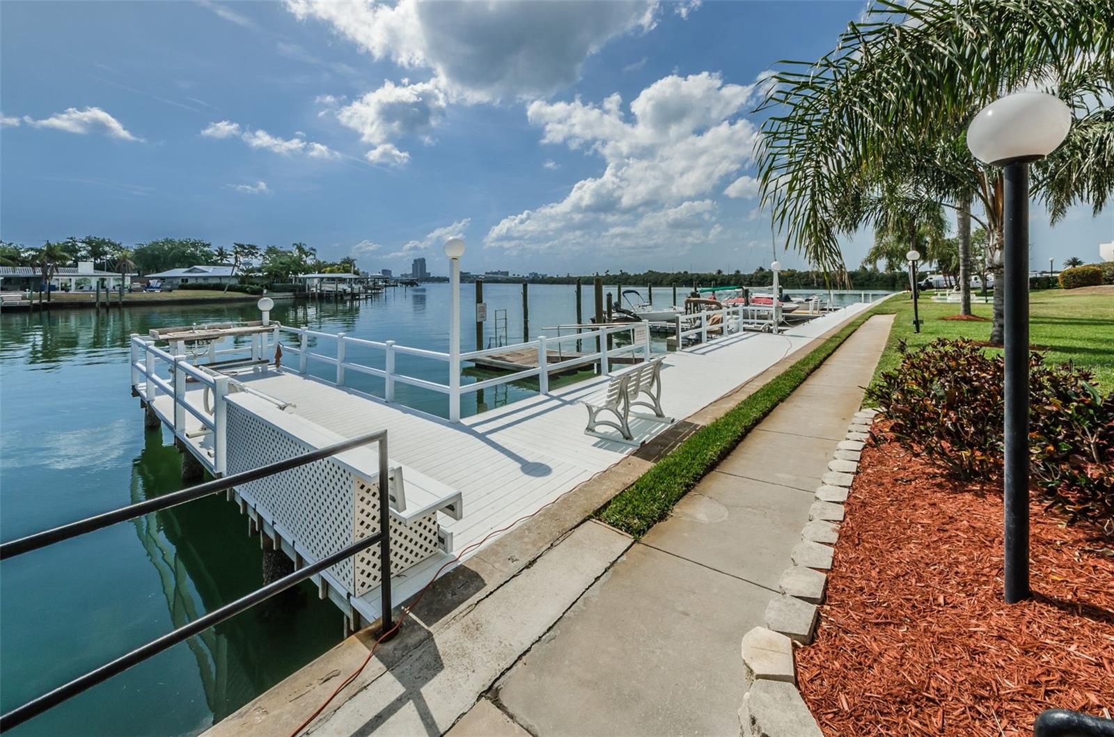 HORIZON HOUSE CO-OP - Residential