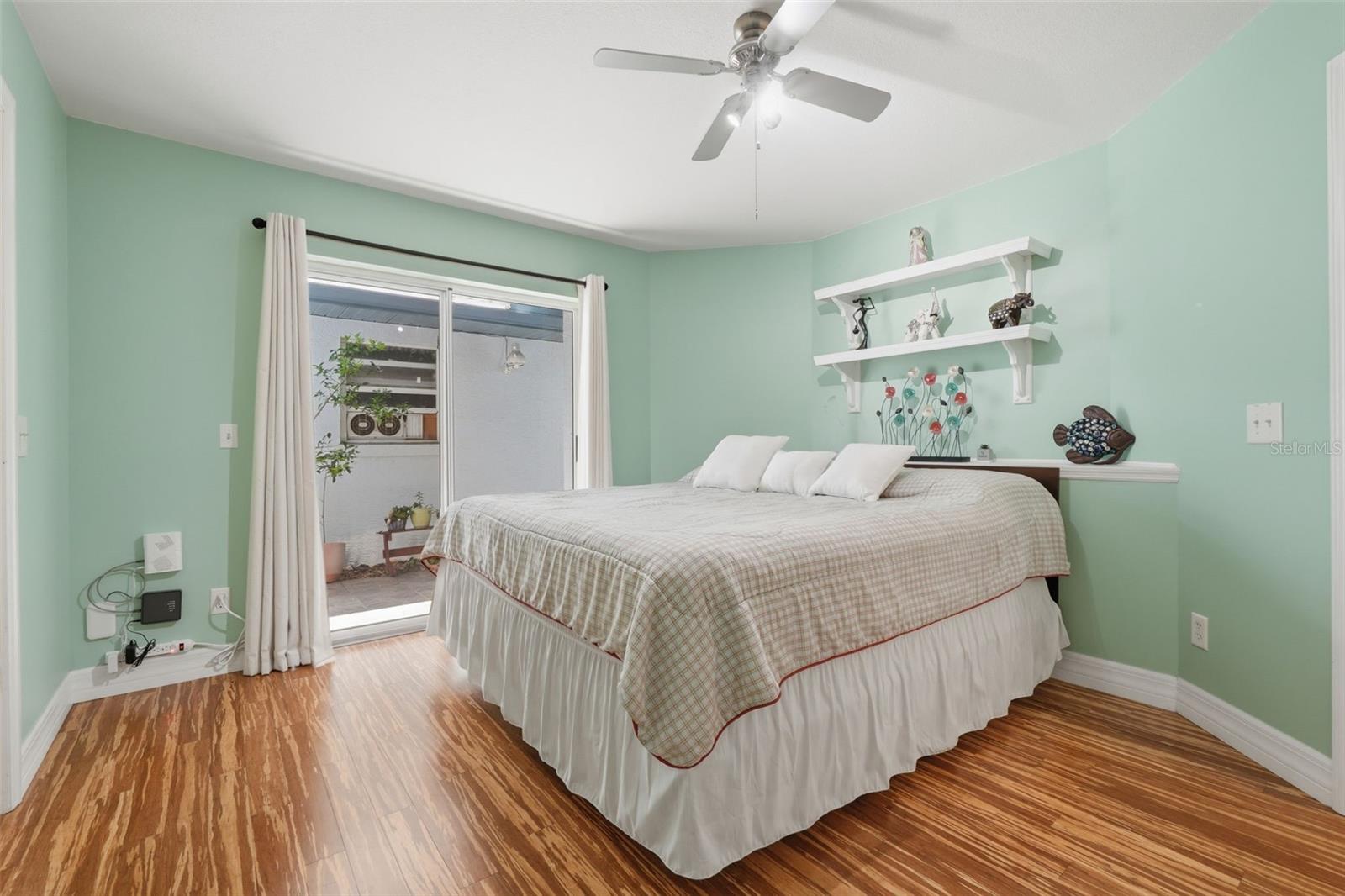 SAWGRASS TWNHM - Residential