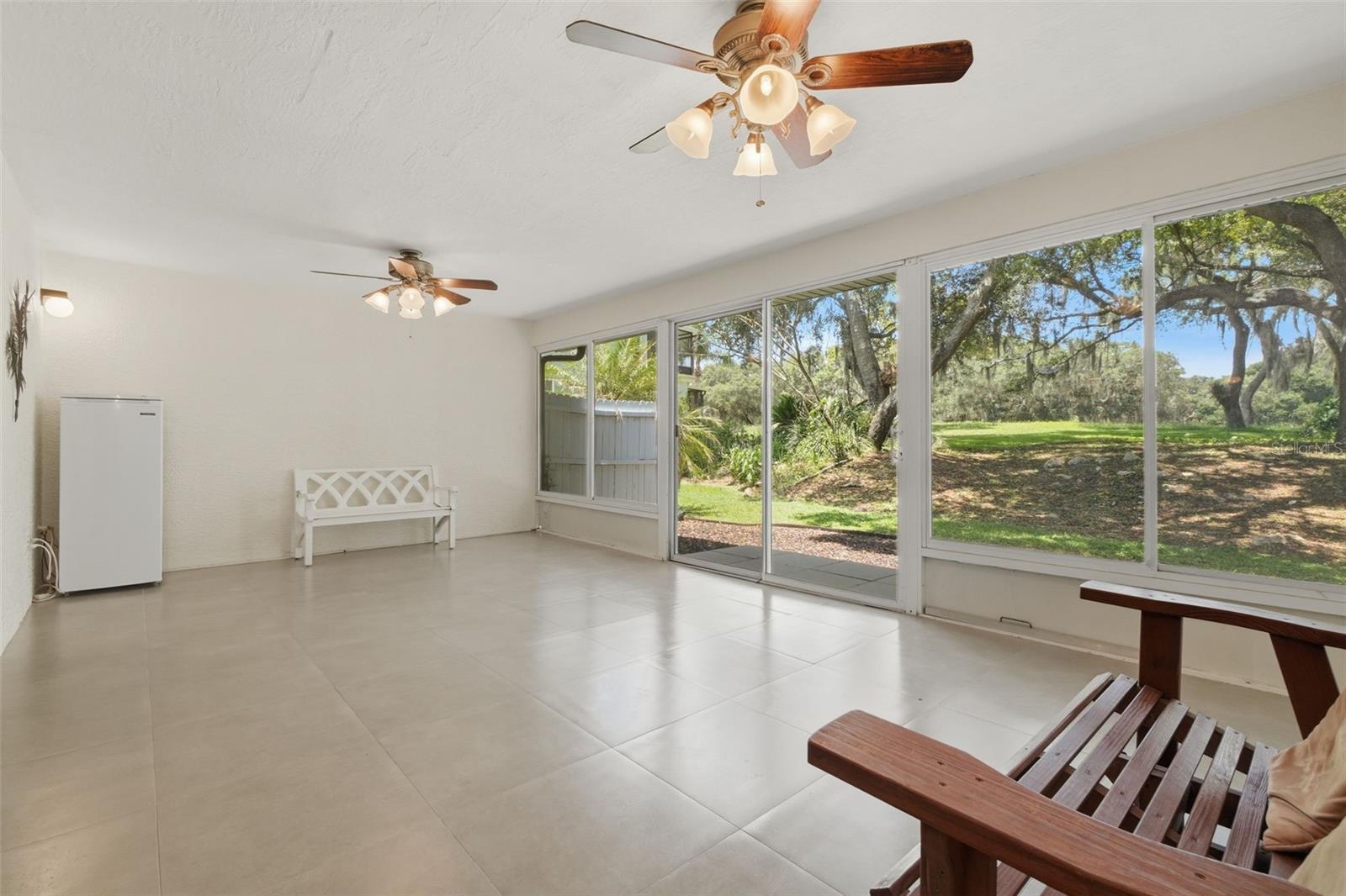 SAWGRASS TWNHM - Residential