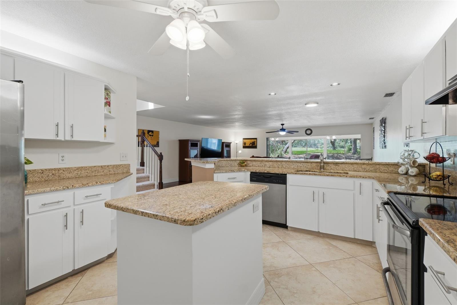 SAWGRASS TWNHM - Residential