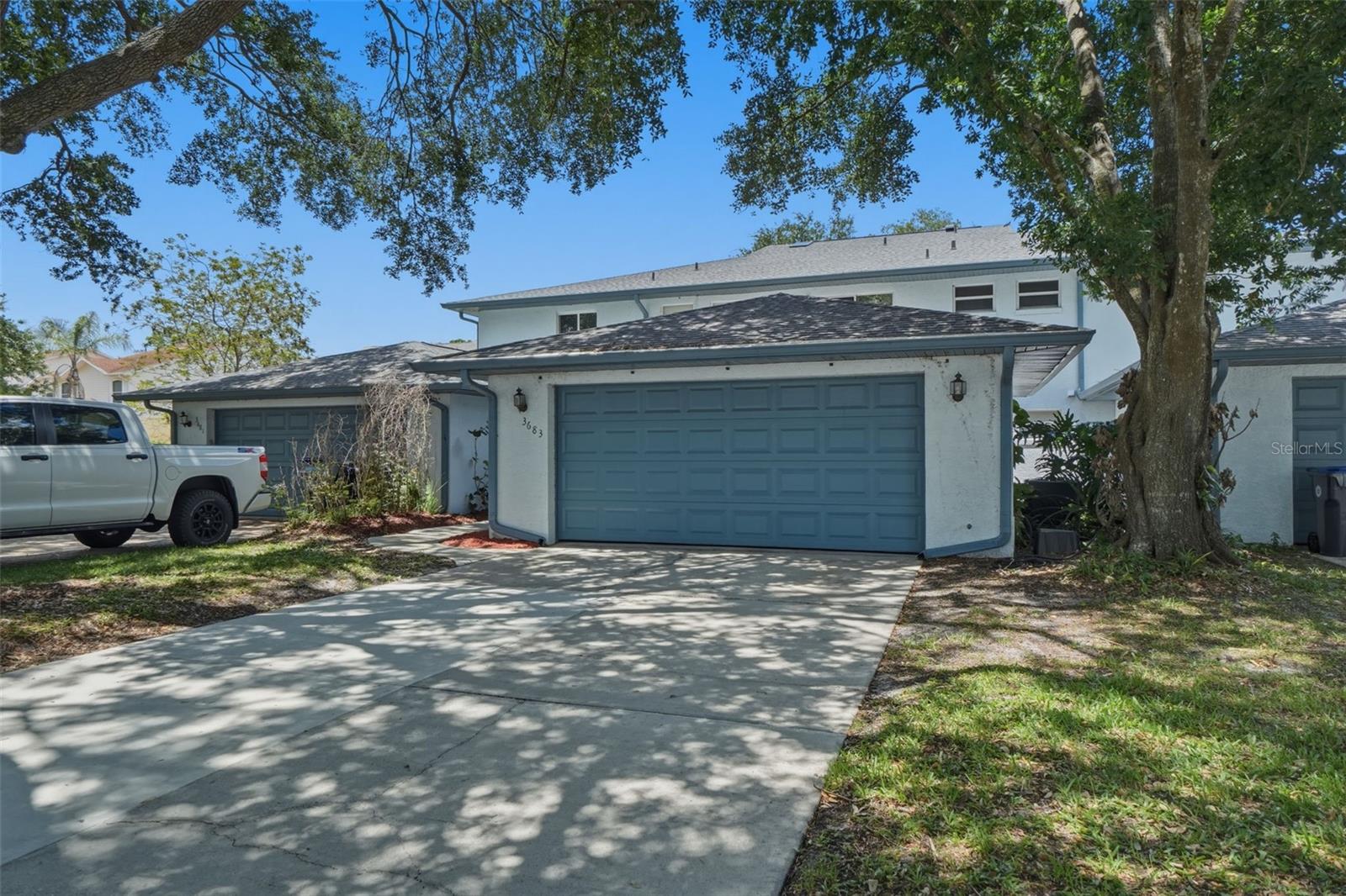SAWGRASS TWNHM - Residential